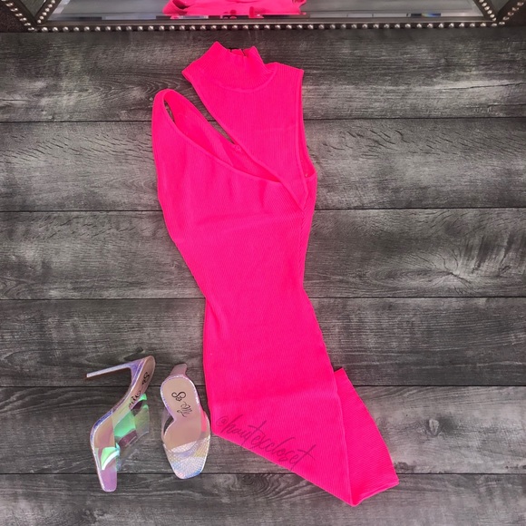 LAST 1 | Hot Pink Slashes Bodycon Mini - Picture 3 of 3